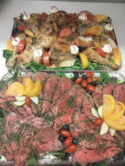 Préparation d'un buffet froid 2 viandes pour un anniversaire pour 30 personnes à proximité de Fécamp en Seine Maritime